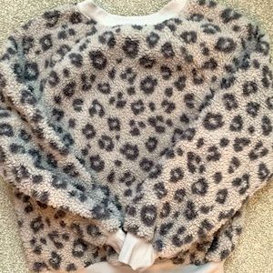 Super soft, cheetah print crew neck